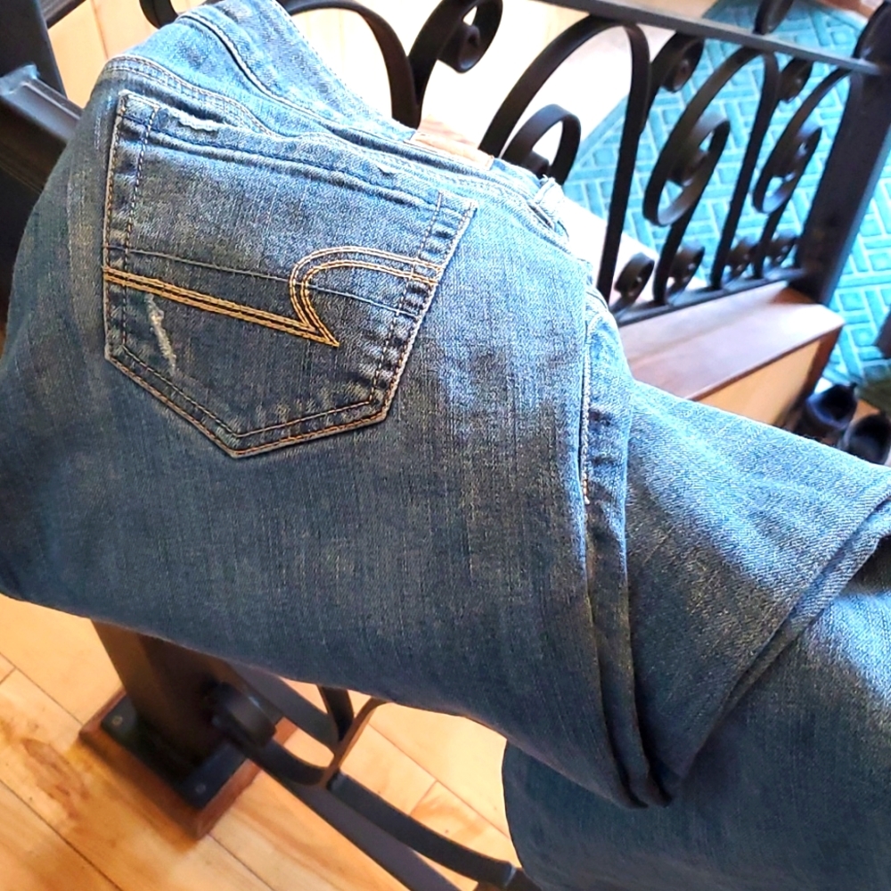 American eagle  womens Favorite  Boyfriend  jeans